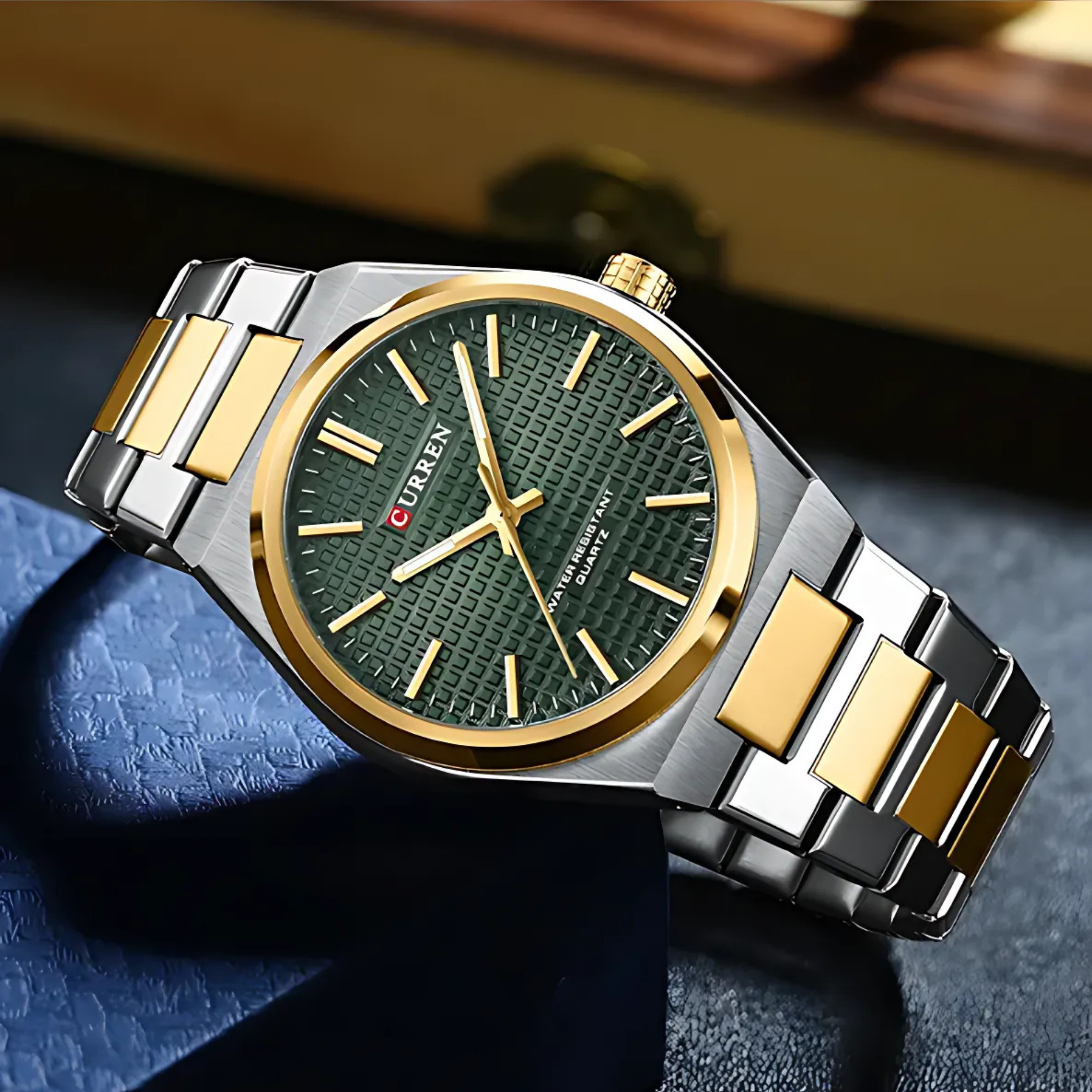 CURREN Two-Tone Strap with Green Dial